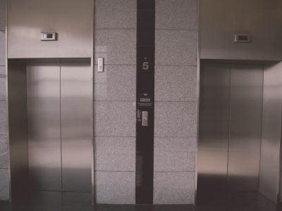 Le misure dell’ascensore per l’abbattimento delle barriere architettoniche: cosa dice la legge
